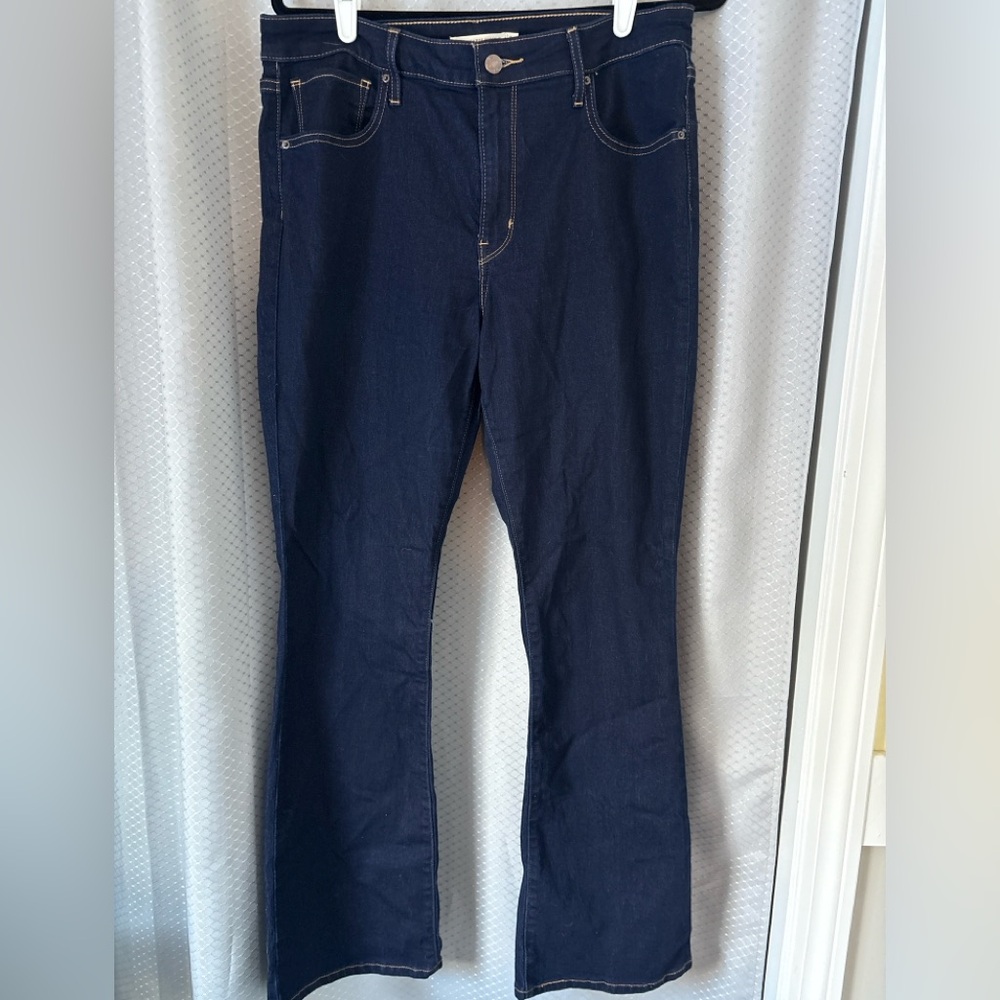 Levi's Women's 725 High Rise Boot Cut Jeans 32x32